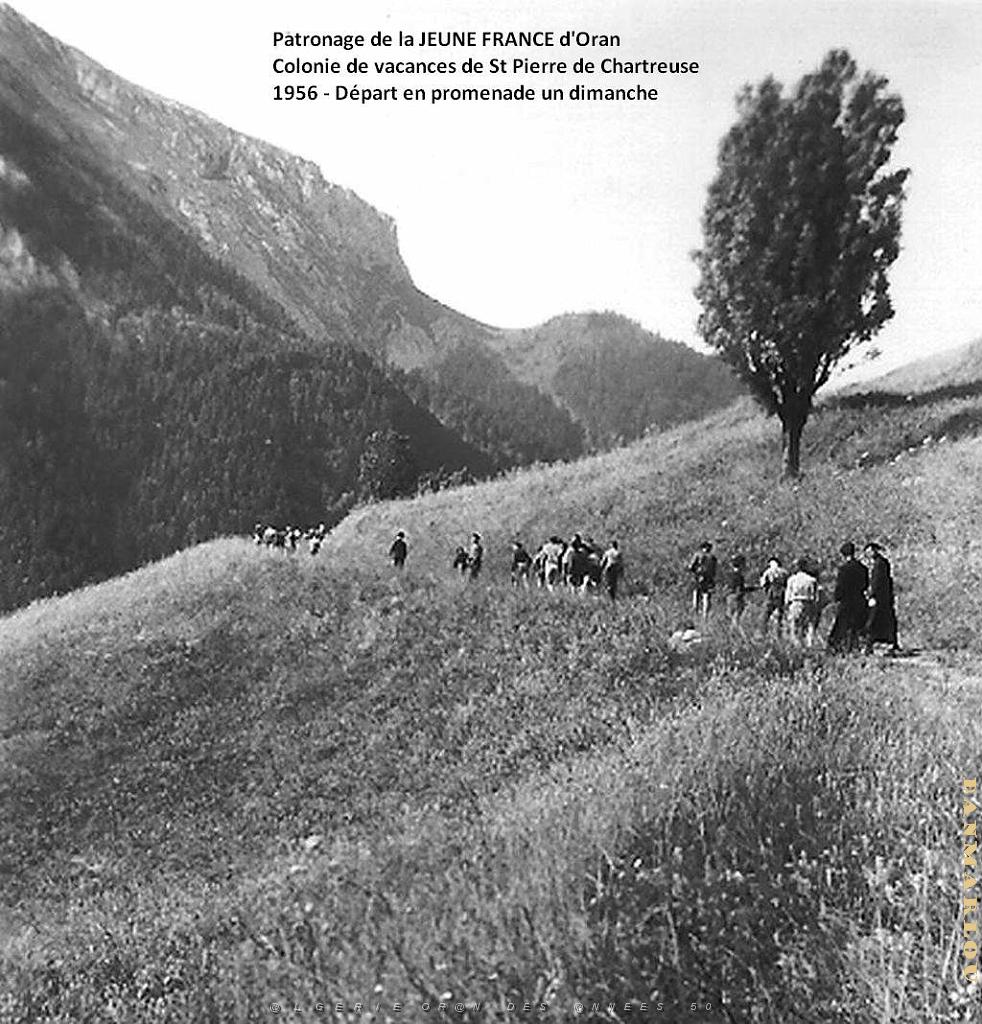 COLO JEUNE FRANCE 1956 depart en promenade du dimanche AM.jpg